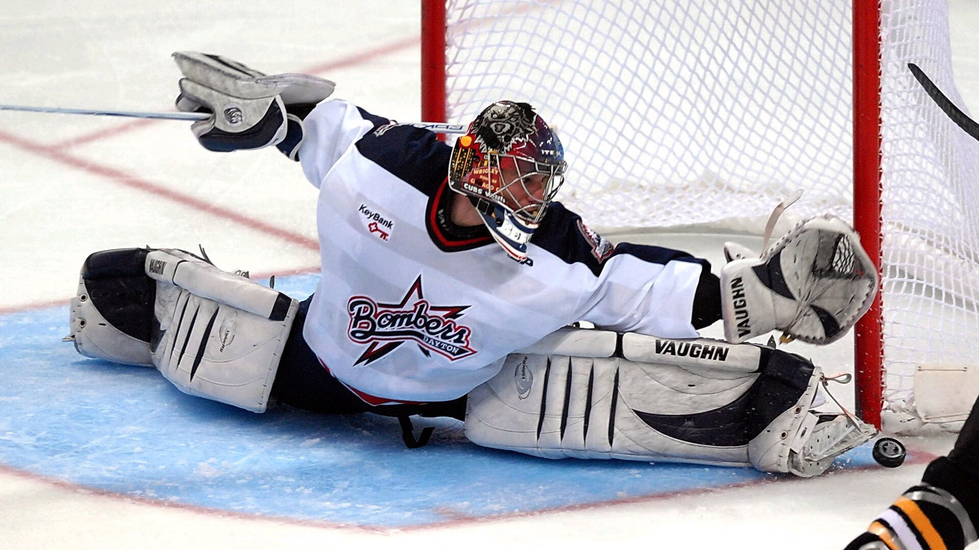 骑士全员参与视频回顾找出防守漏洞，骑士队防守太搞笑了